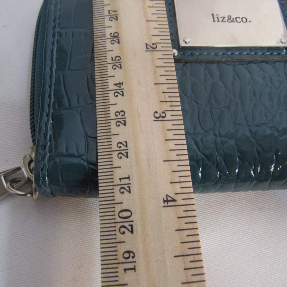 LIZ & CO. LIZ CLAIBORN TEAL GREEN WALLET ZIP AROUND CROC EMBOSSE LOTS OF SLOTS - Picture 6 of 7